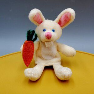 Starbucks Bunny Rabbit Finger Puppet Easter Spring Collection Carrot Buck Teeth